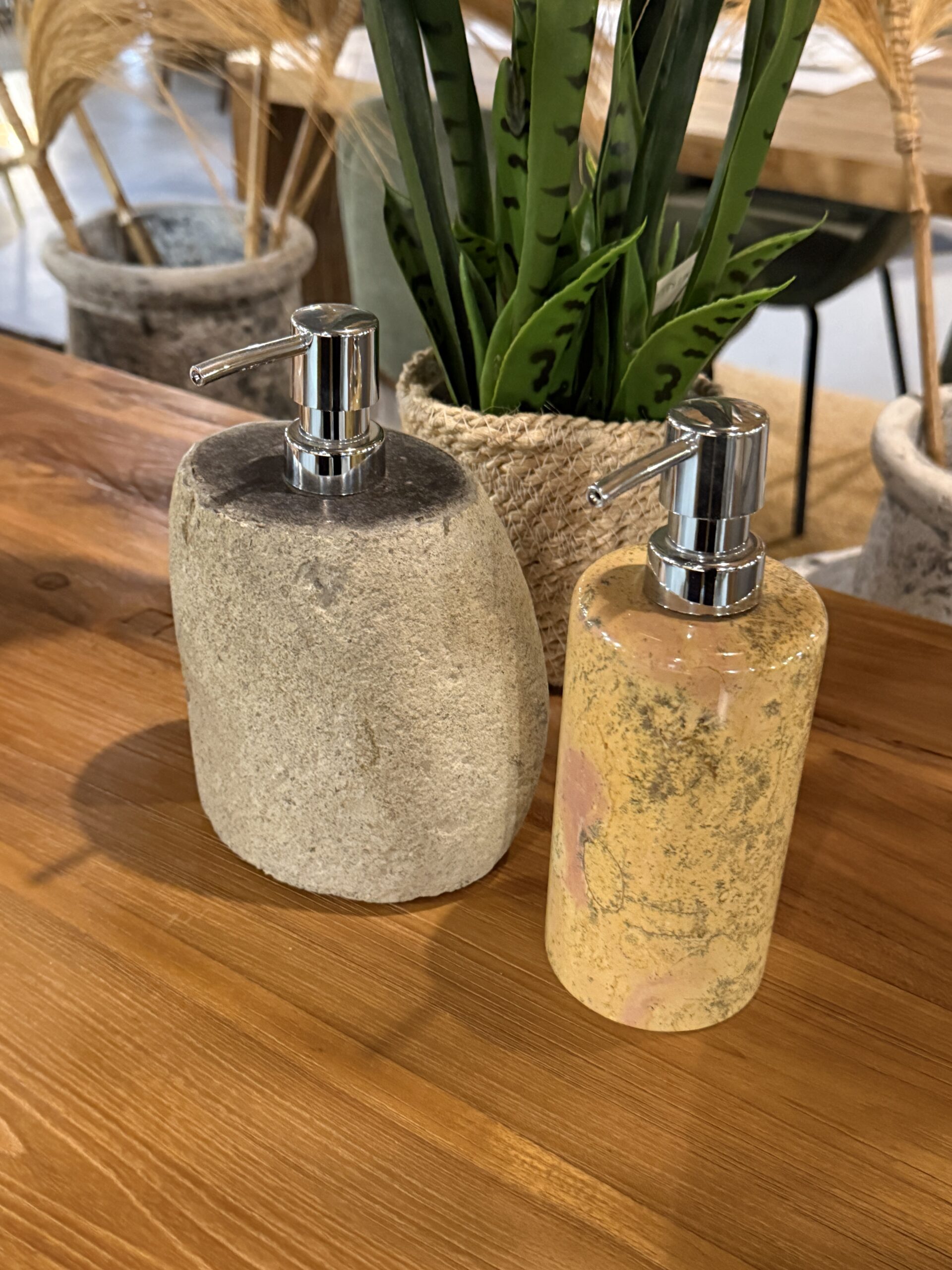 JABONERA DE PIEDRA NATURAL