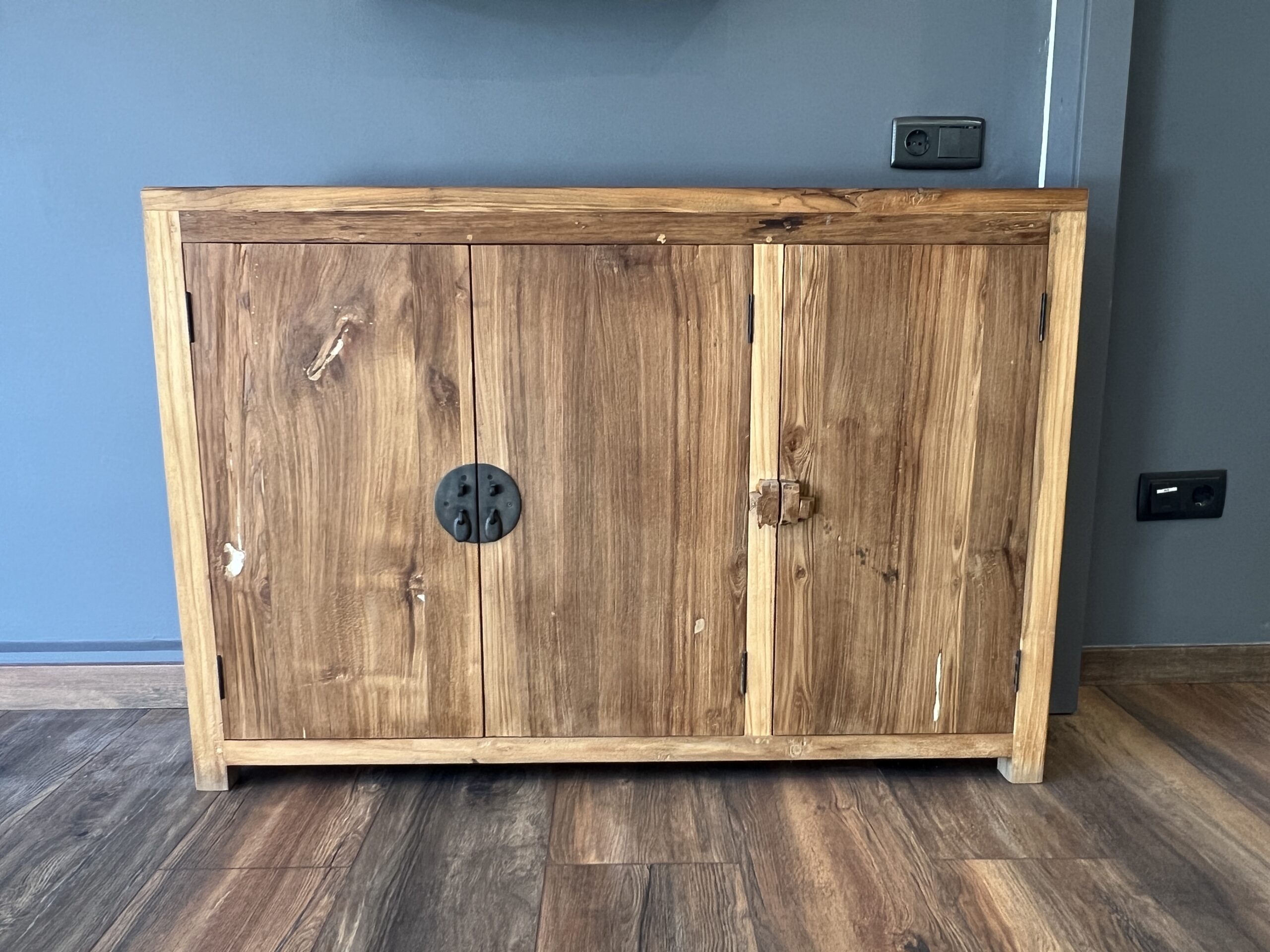 Mueble auxiliar de teca